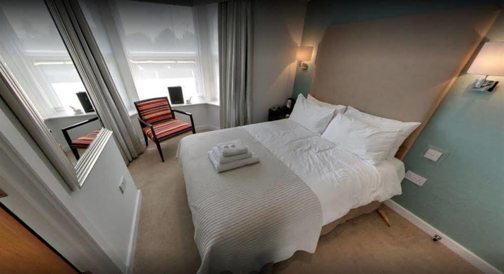 Mccafferty'S Guesthouse อิลฟอร์ด ภายนอก รูปภาพ